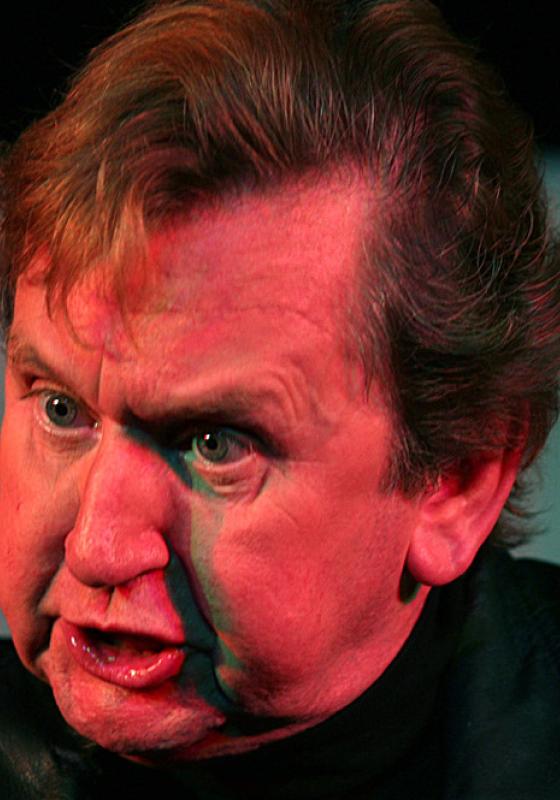 Pip Utton looking intense - mid conversation 